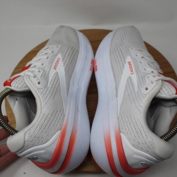Brooks Shoes Womens 8 Ghost 2 Max White Red Running Sneakers Comfort Athleisure - Picture 5 of 11
